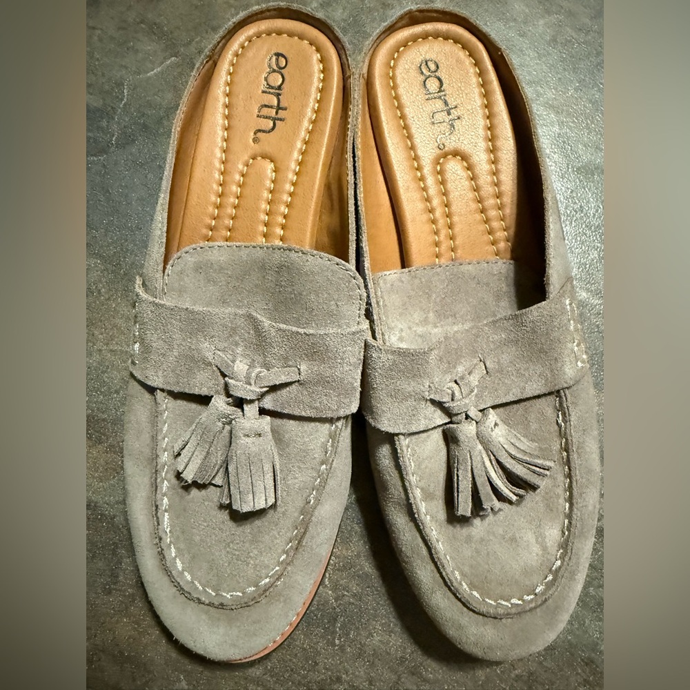 Earth Everett Taupe Suede Tassel Loafers 8.5